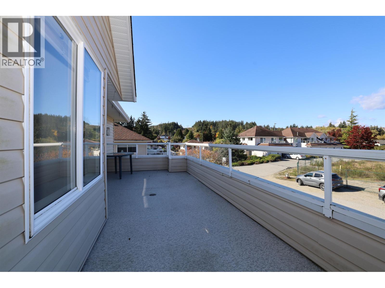 28 5610 TRAIL AVENUE, Sechelt