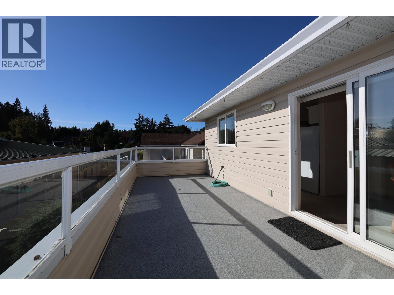 28 5610 TRAIL AVENUE, Sechelt