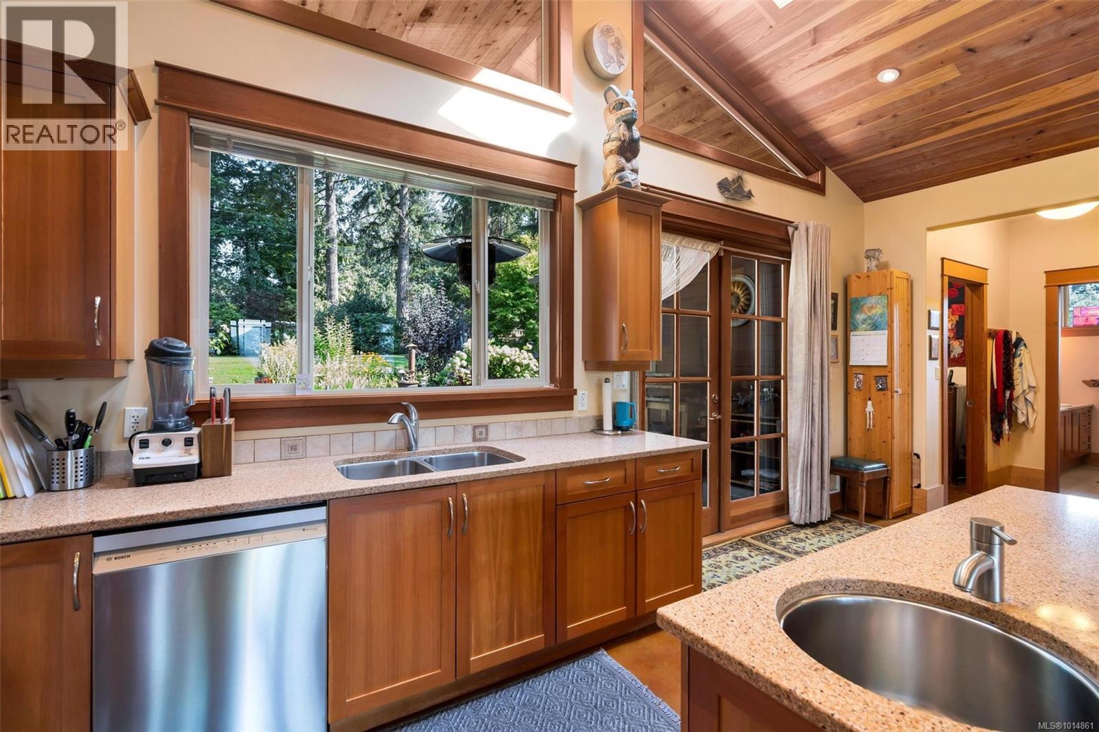 1870 Munsie Rd, Shawnigan Lake