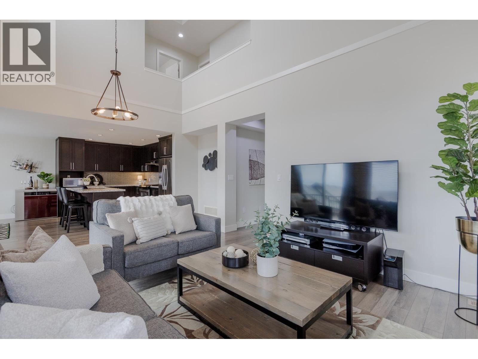 102 3458 BURKE VILLAGE PROMENADE, Coquitlam