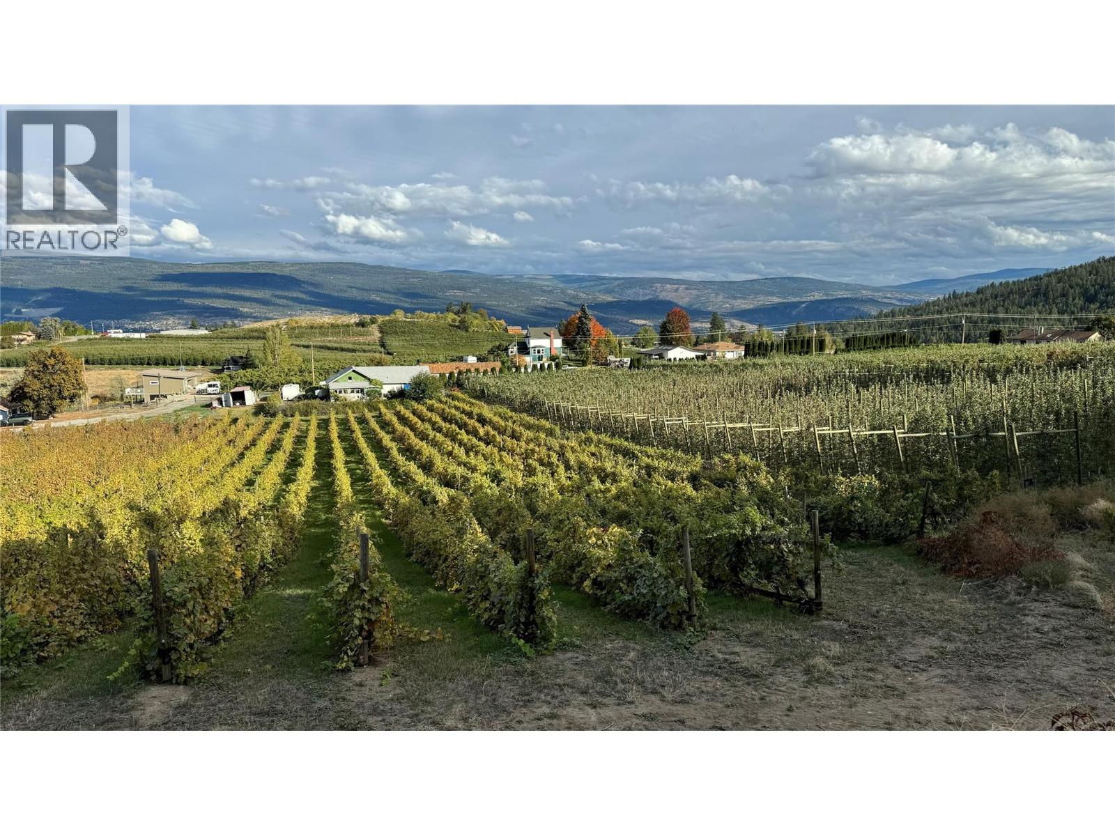 5214 Monro Avenue, Summerland