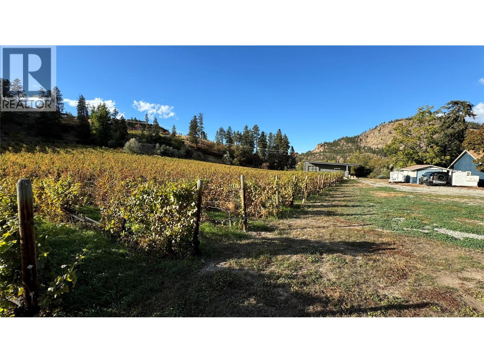 5214 Monro Avenue, Summerland