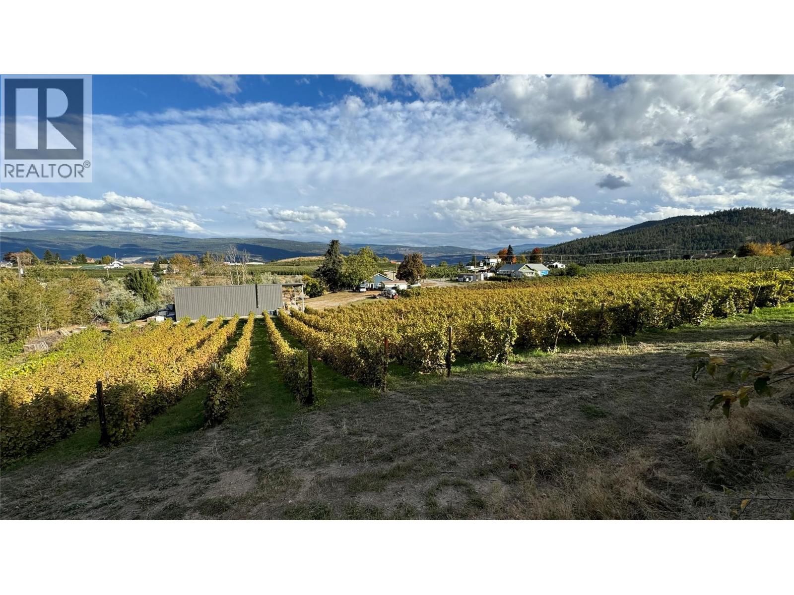 5214 Monro Avenue, Summerland