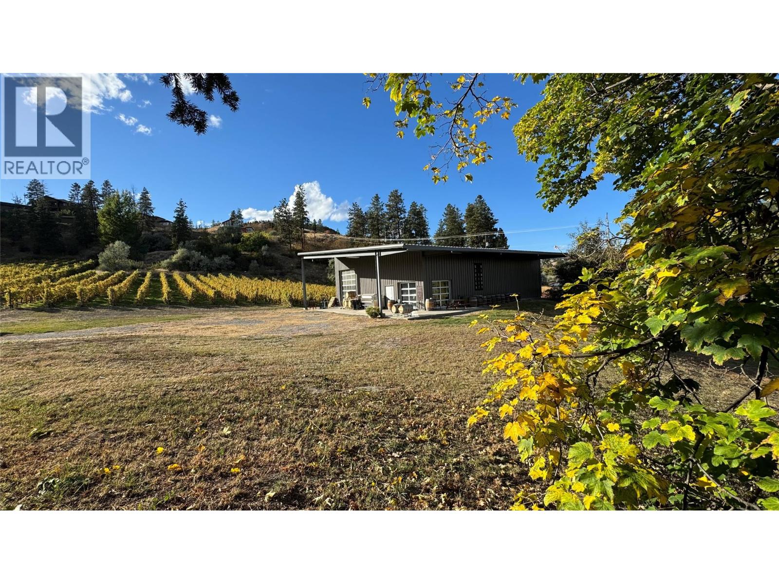 5214 Monro Avenue, Summerland