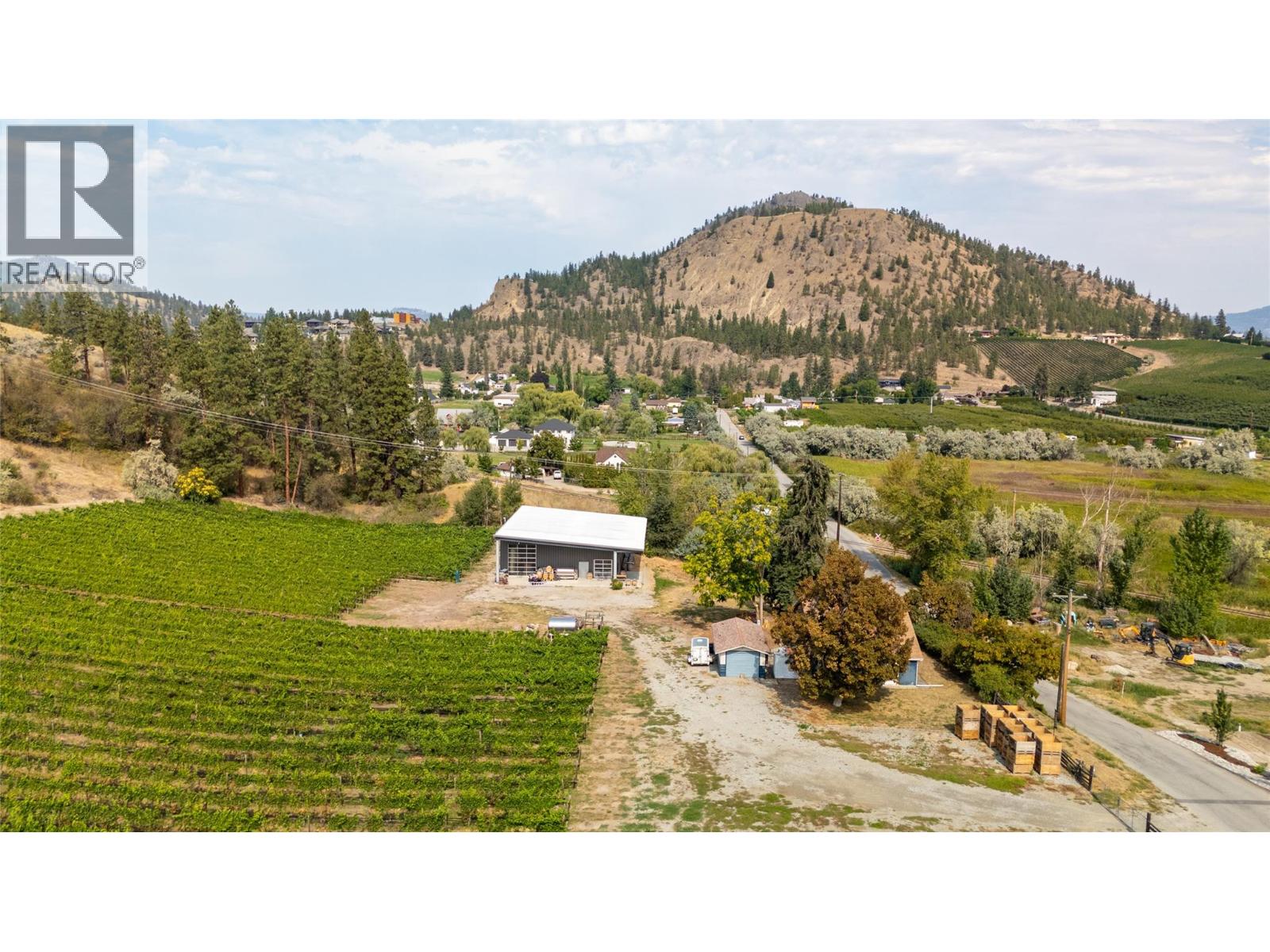 5214 Monro Avenue, Summerland