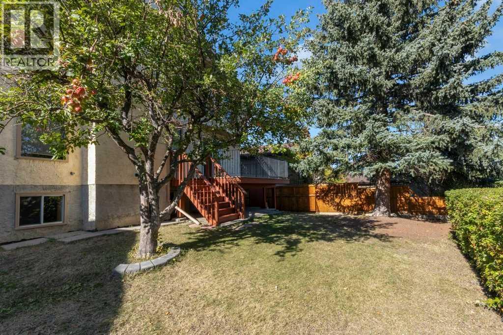 Single Family House for Sale in  Bermondsey Crescent NW Beddington Heights Calgary 