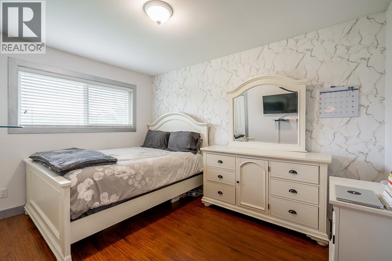 1247 EWEN AVENUE, New Westminster