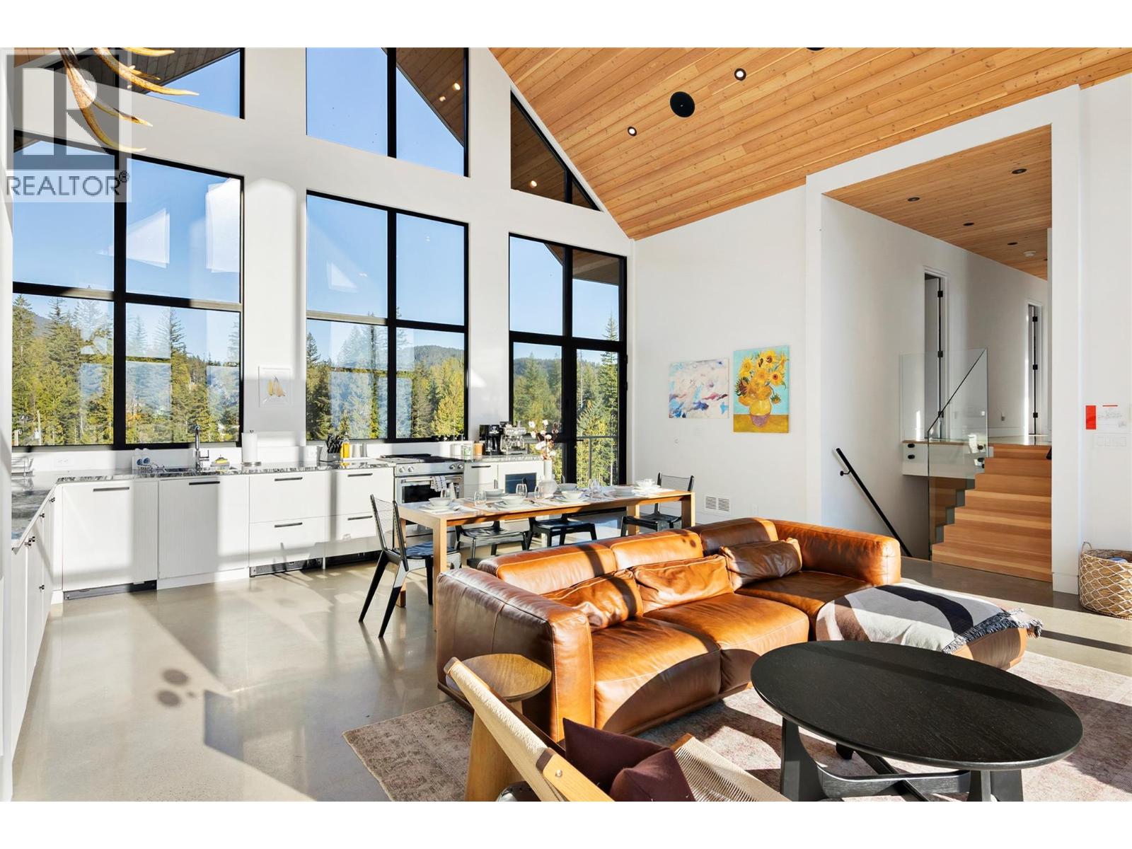 1950 Sidmouth Road, Revelstoke