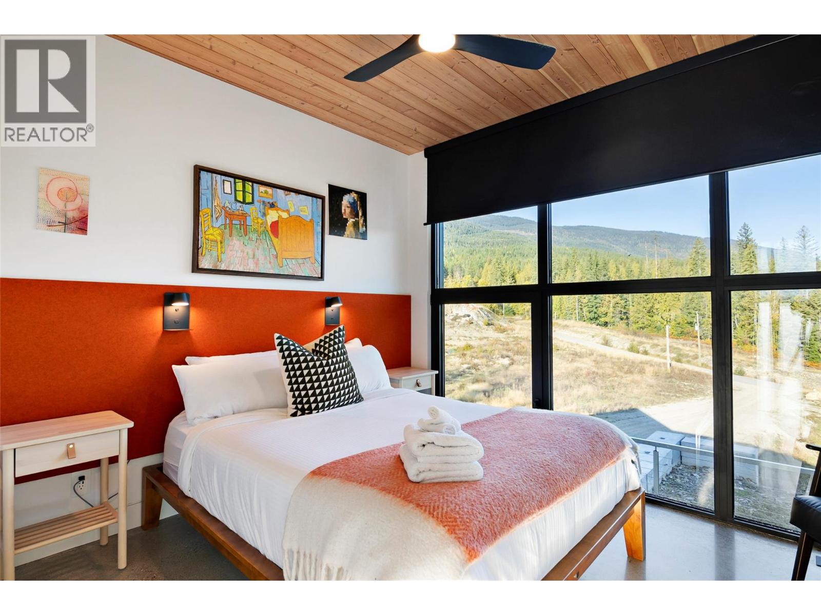 1950 Sidmouth Road, Revelstoke