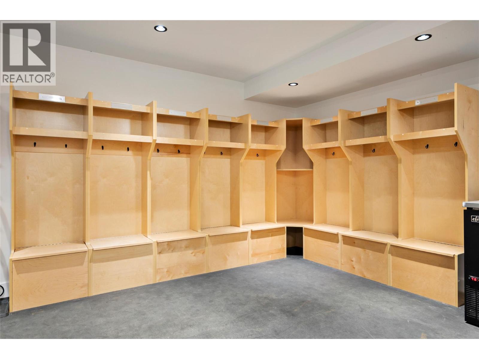 1950 Sidmouth Road, Revelstoke