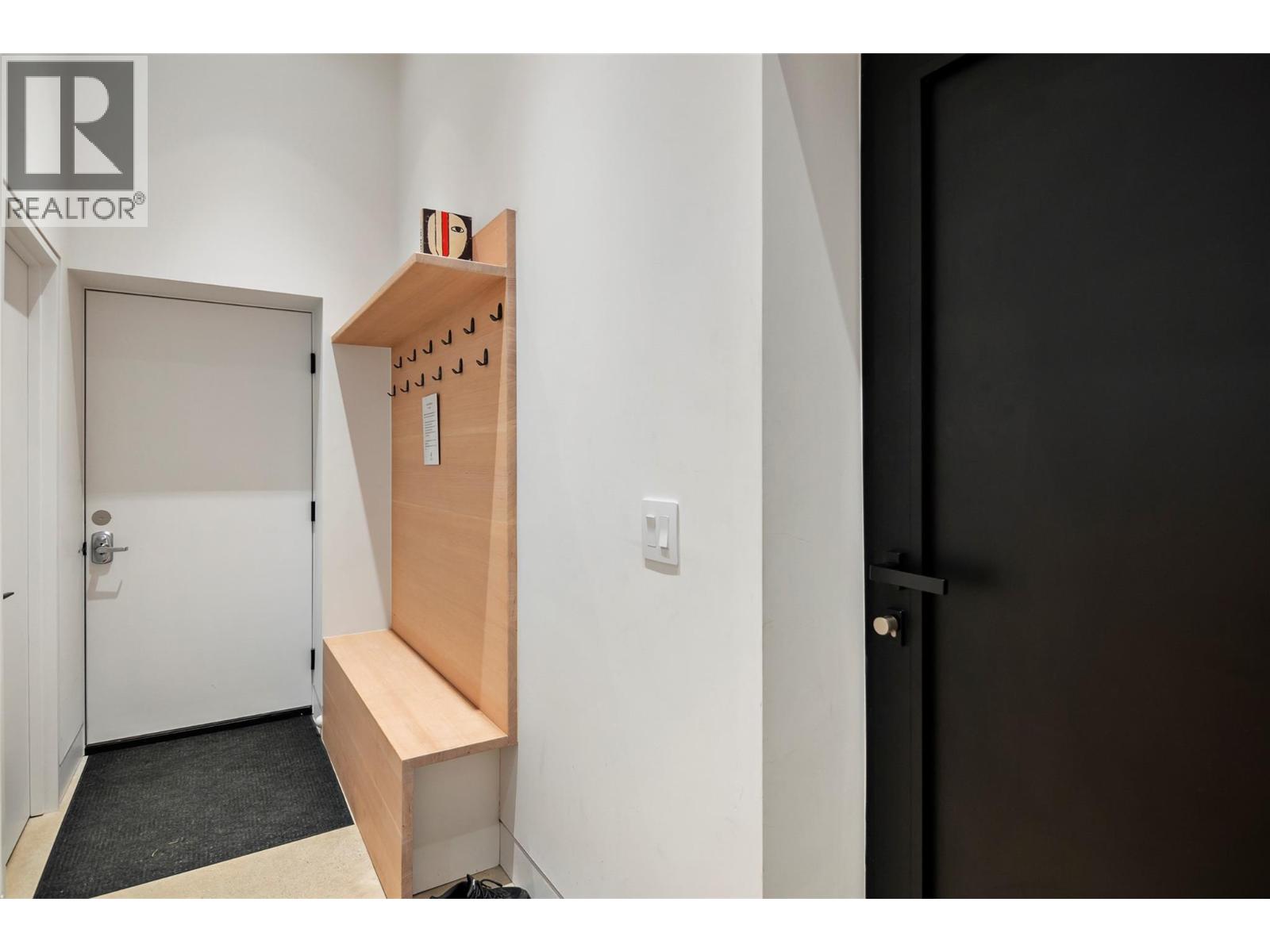 1950 Sidmouth Road, Revelstoke