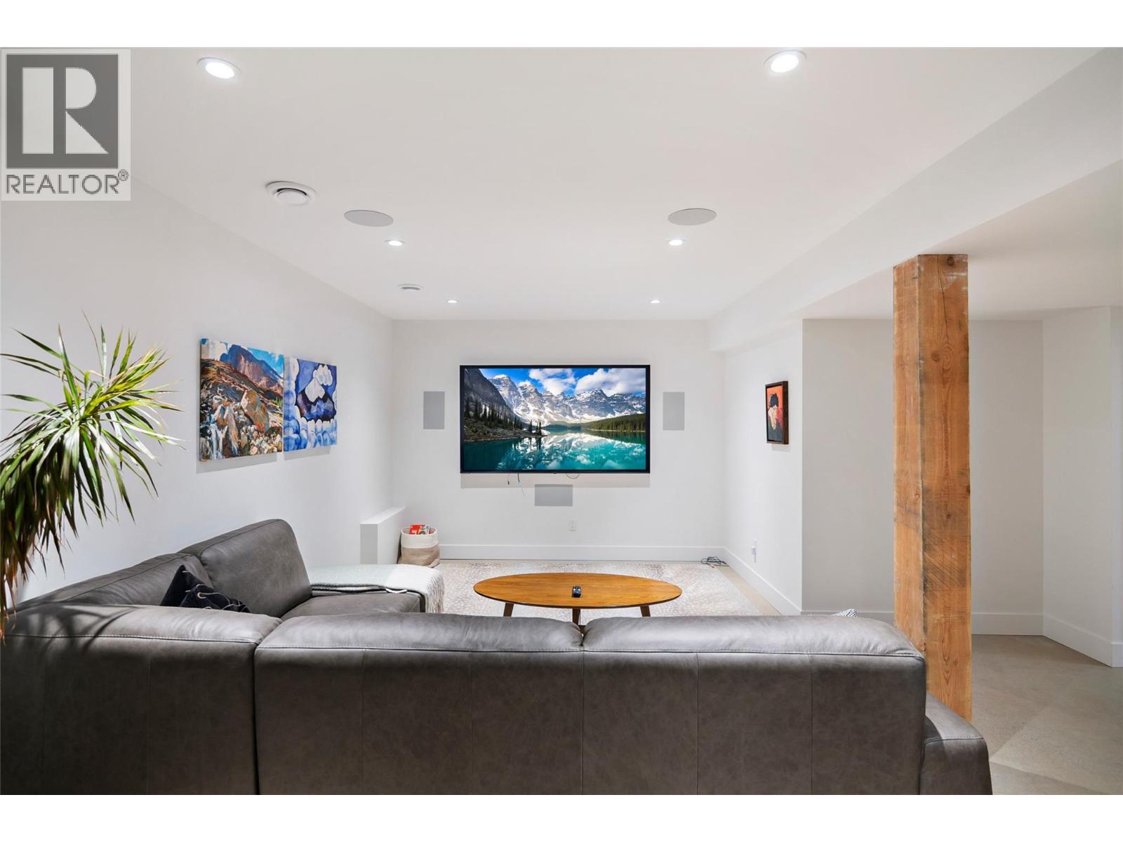 1950 Sidmouth Road, Revelstoke