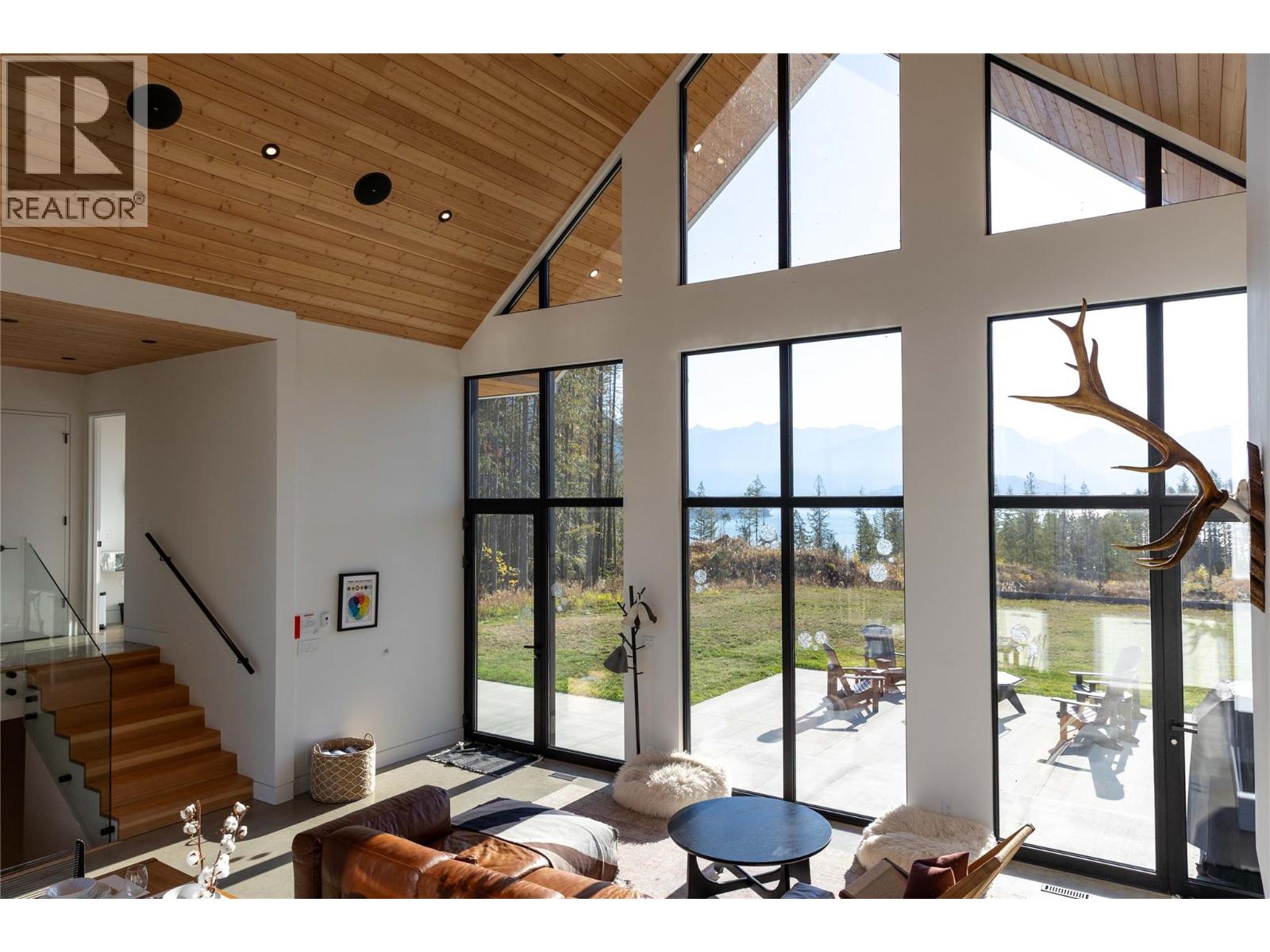 1950 Sidmouth Road, Revelstoke