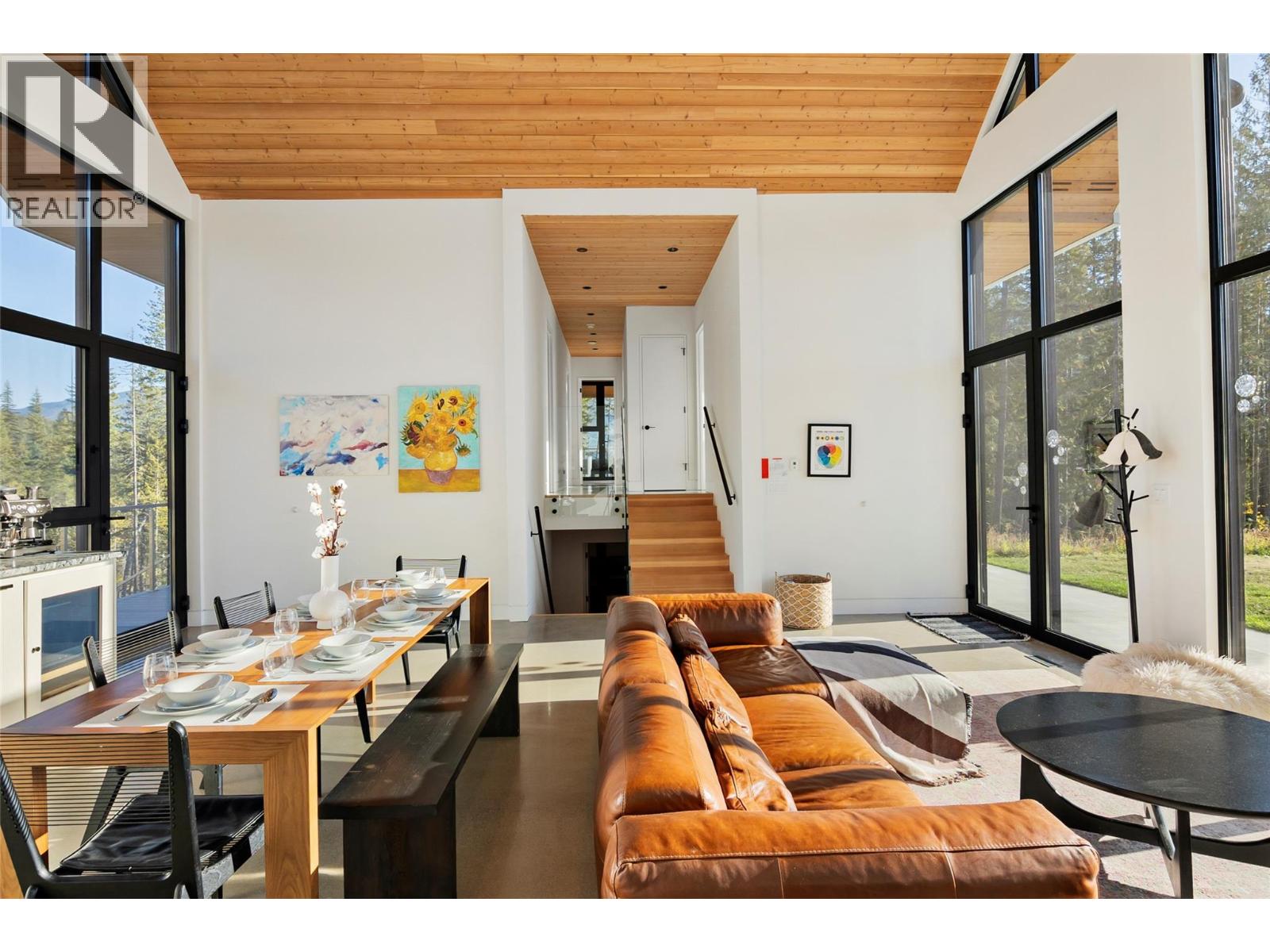 1950 Sidmouth Road, Revelstoke