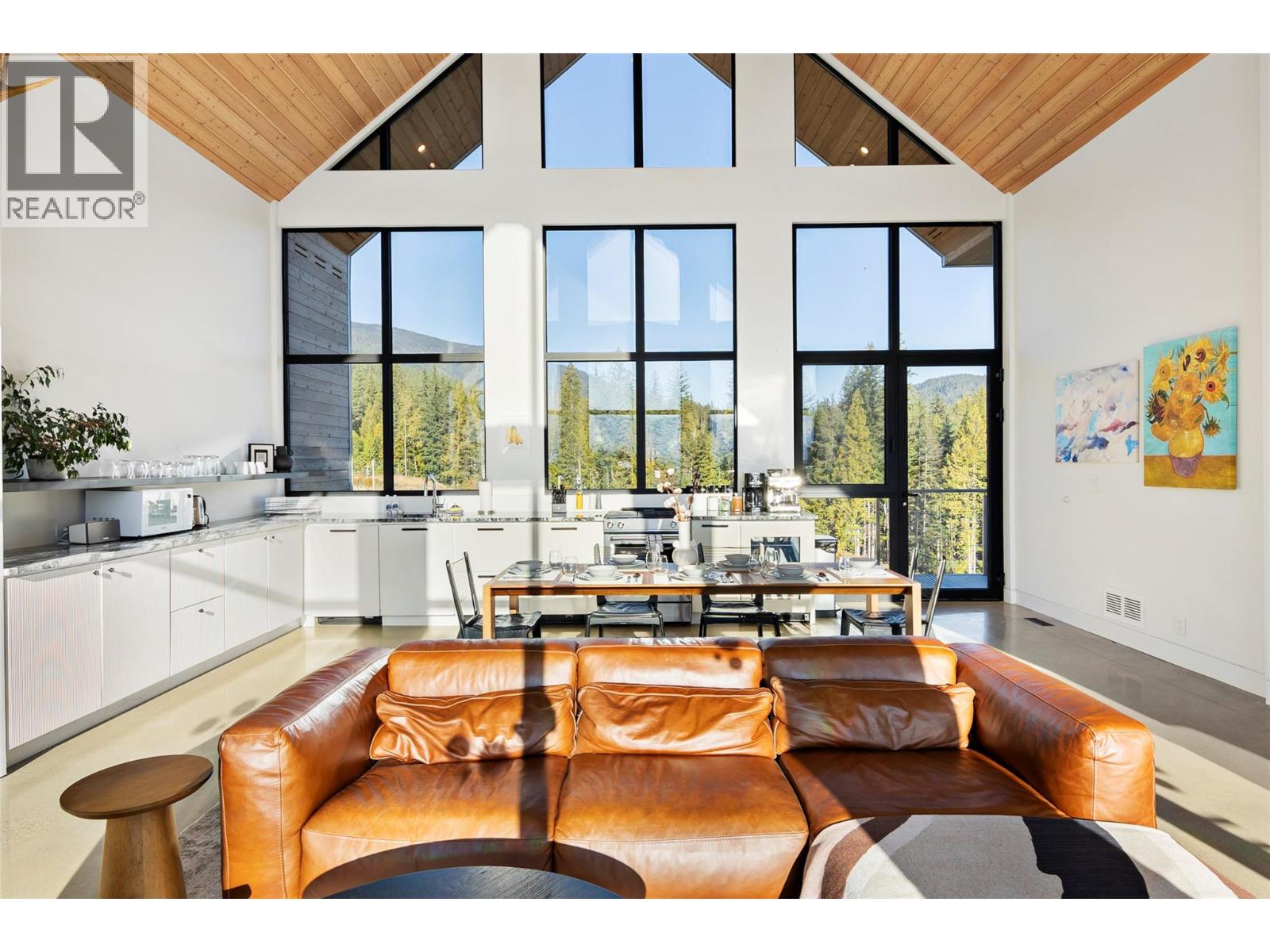 1950 Sidmouth Road, Revelstoke