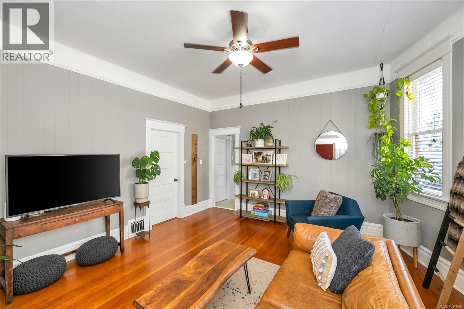 838 Princess Ave, Victoria