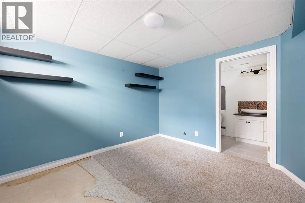109 Coles Bay, Fort McMurray