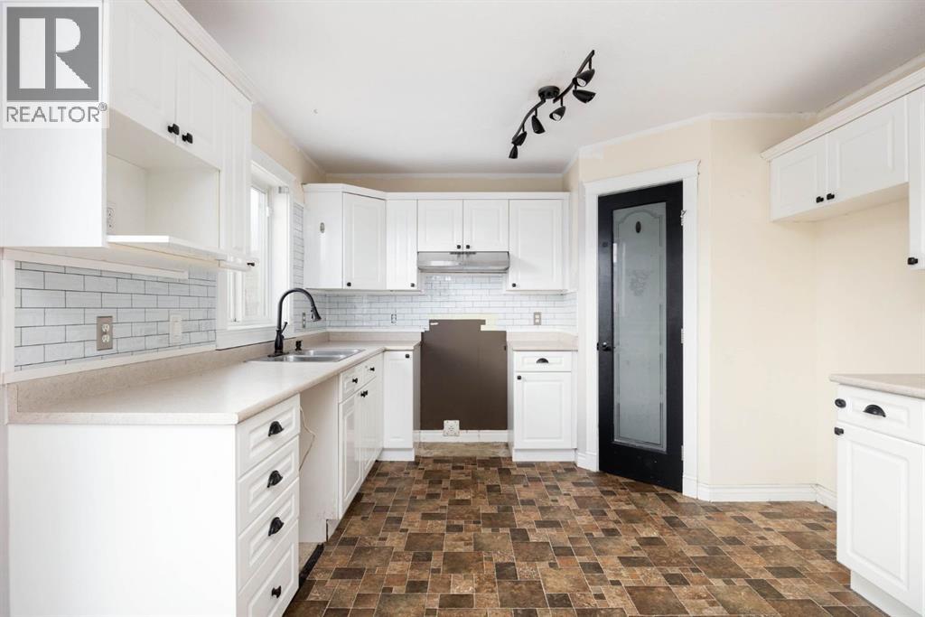 109 Coles Bay, Fort McMurray
