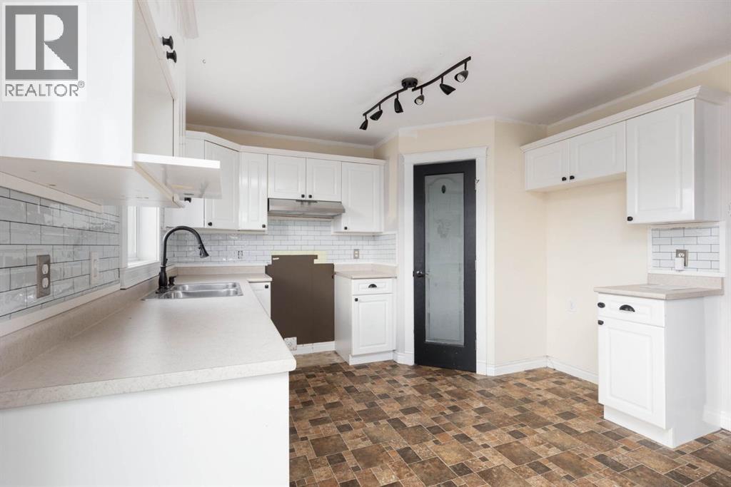 109 Coles Bay, Fort McMurray