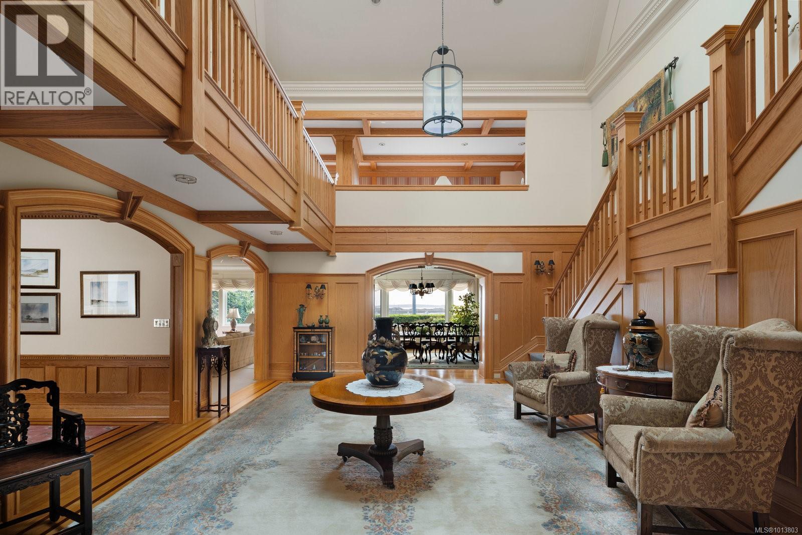  1580 Beach Drive, Oak Bay