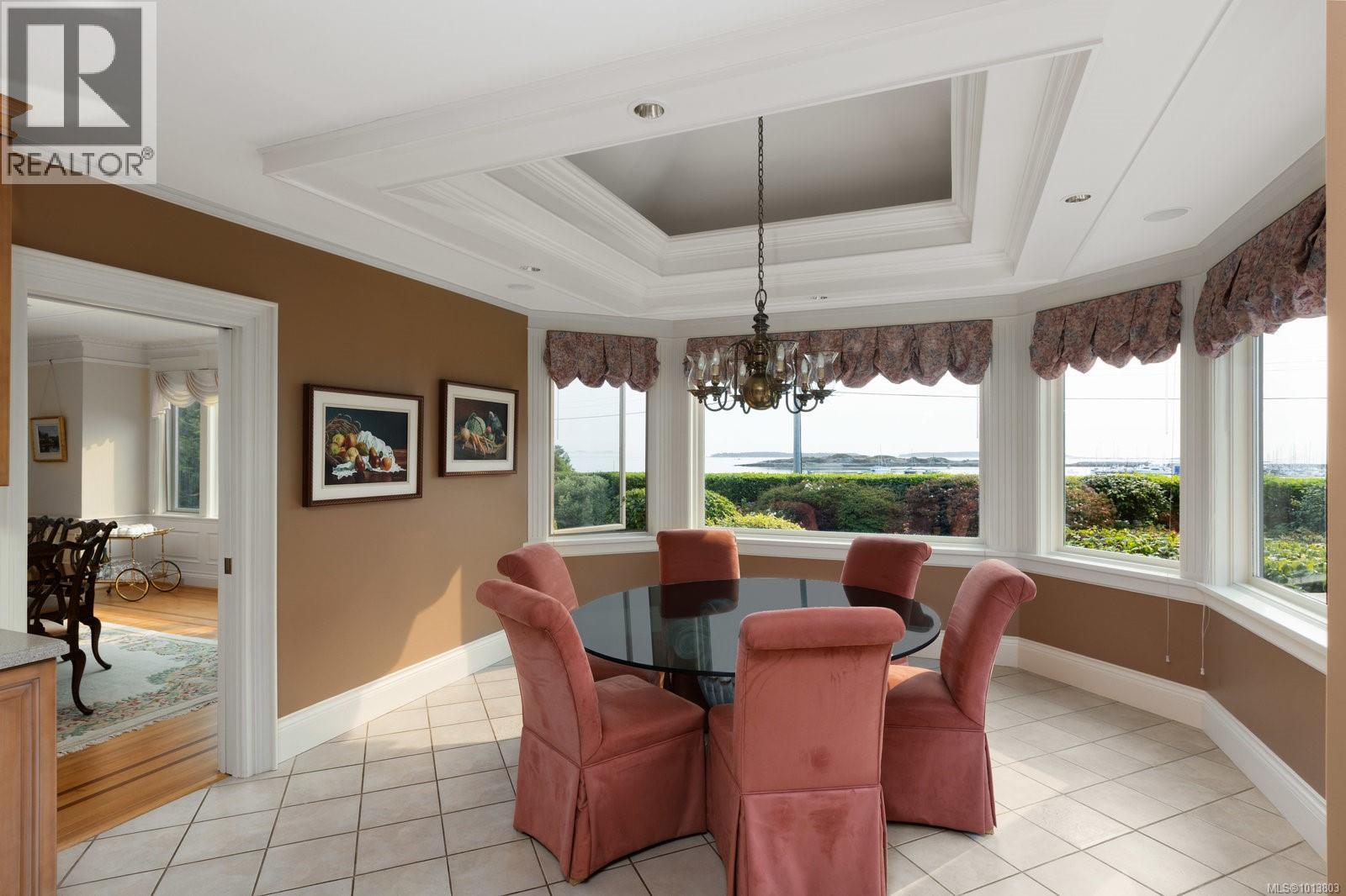  1580 Beach Drive, Oak Bay