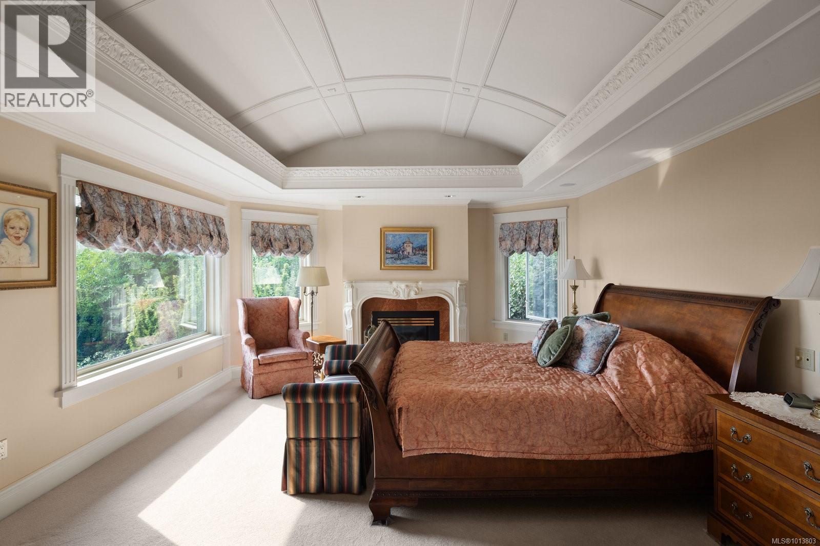  1580 Beach Drive, Oak Bay