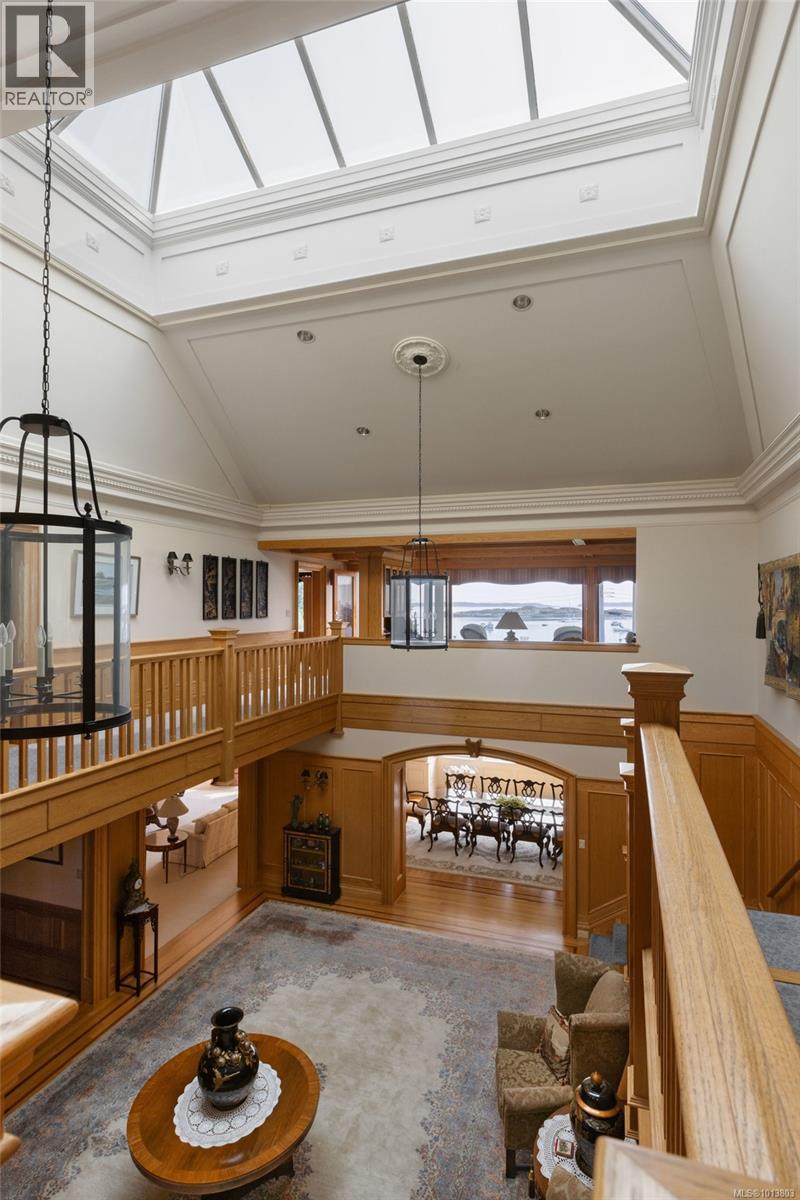  1580 Beach Drive, Oak Bay