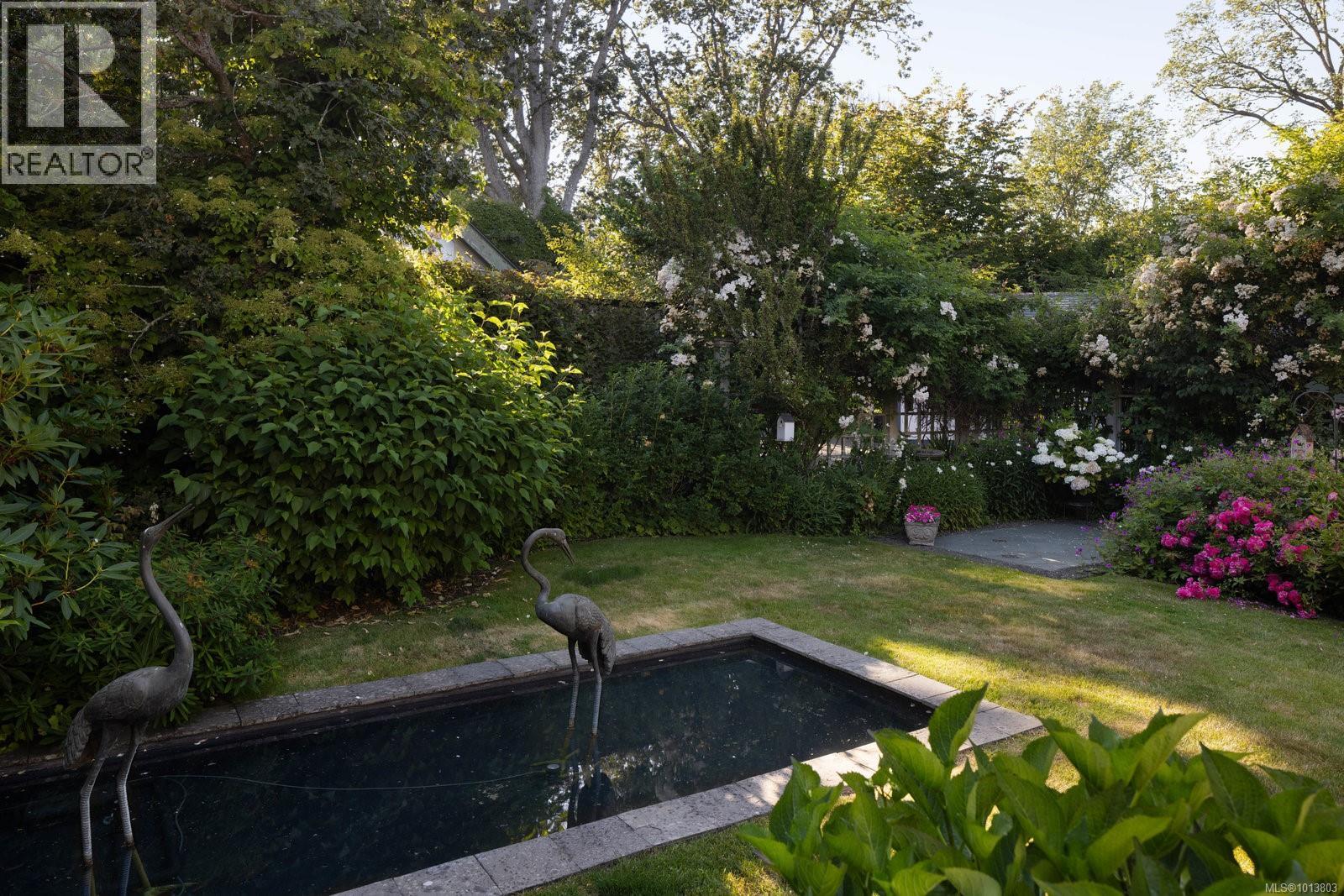  1580 Beach Drive, Oak Bay