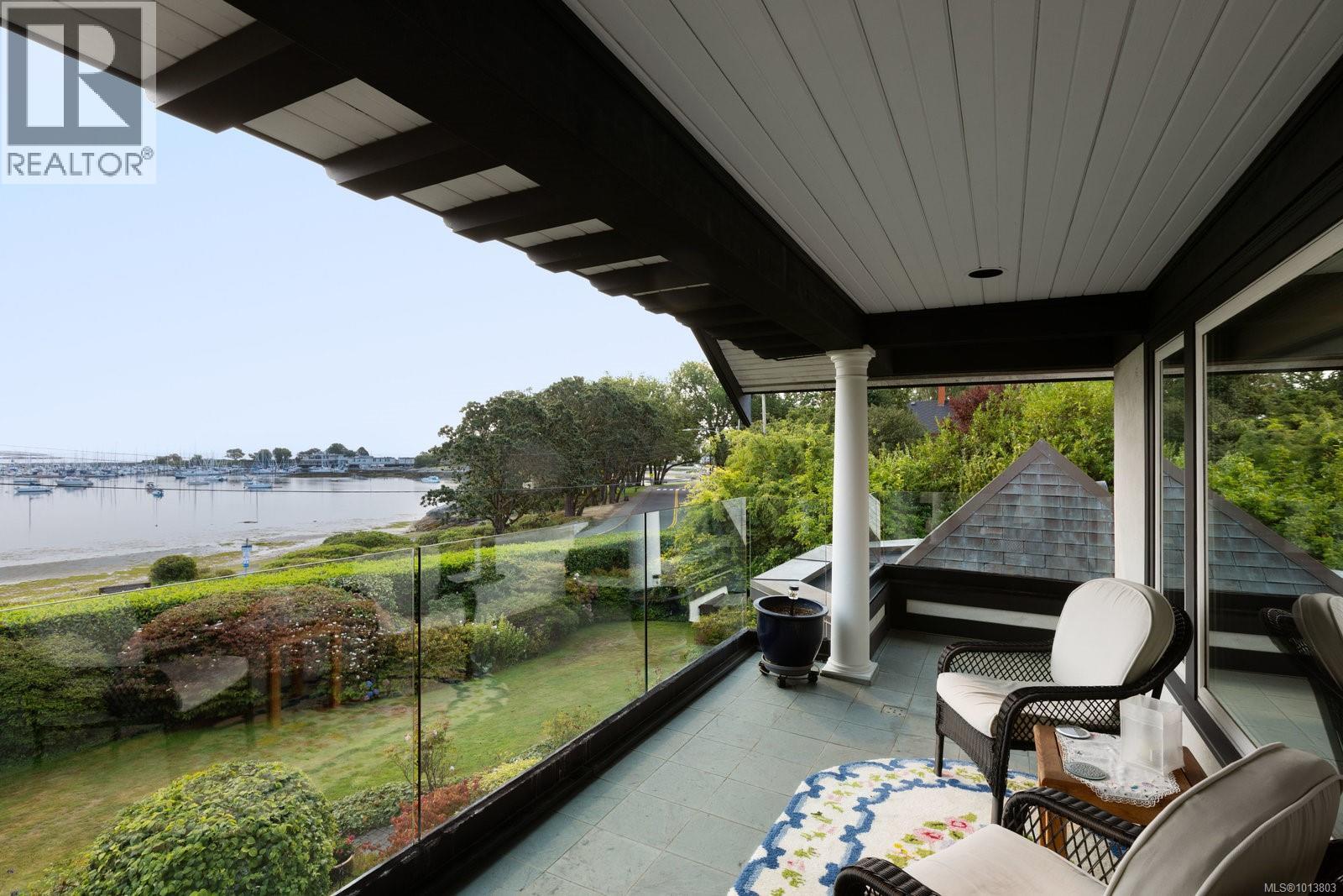  1580 Beach Drive, Oak Bay