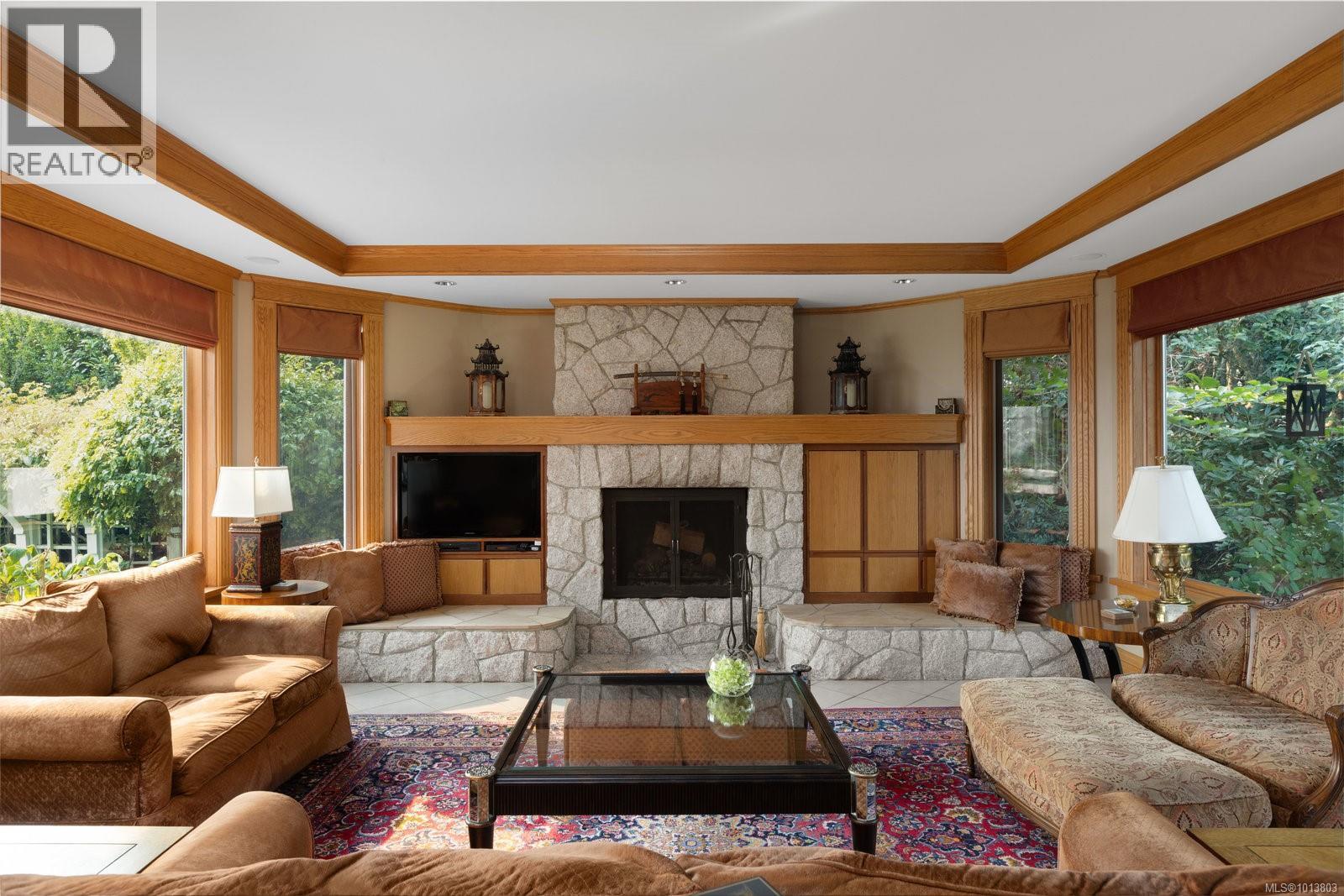  1580 Beach Drive, Oak Bay