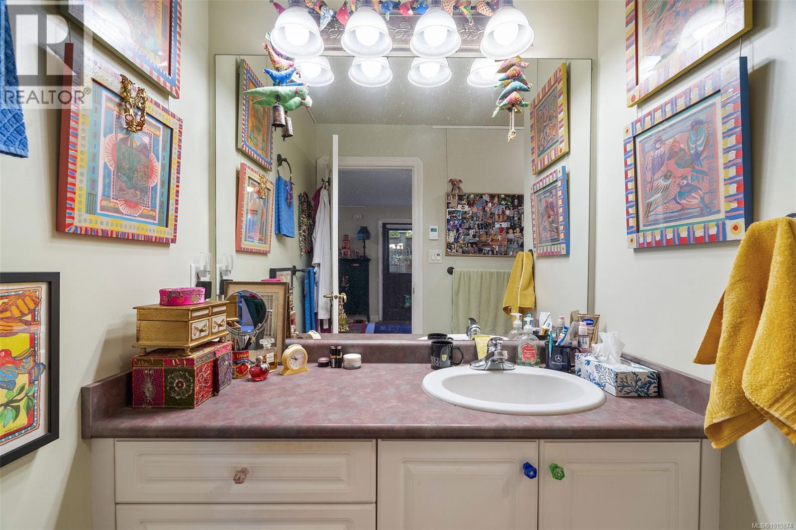  9715 Second Street, Sidney