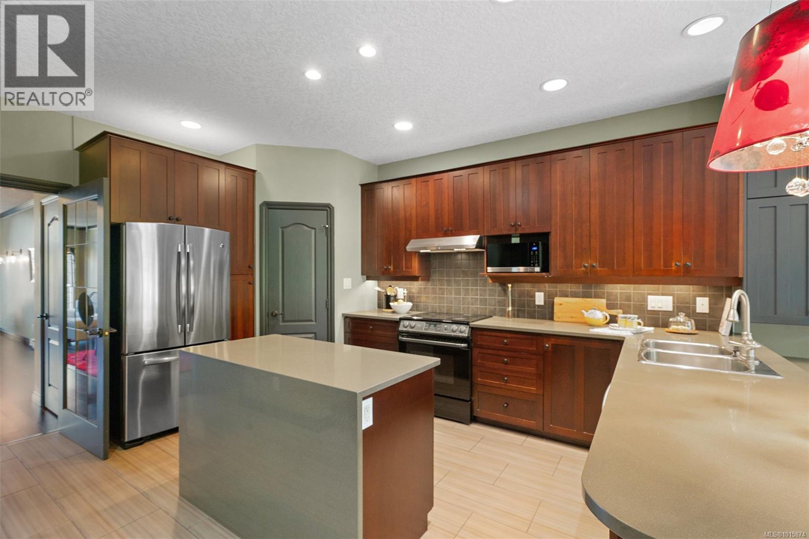  9715 Second Street, Sidney