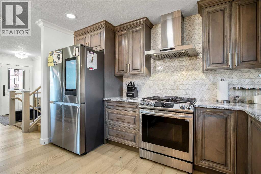 Single Family House 4 Level for Sale in  Pinemill Way NE Pineridge Calgary 