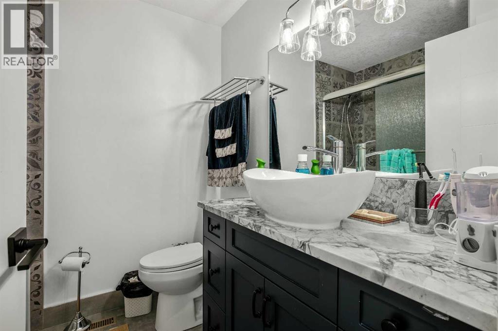 Single Family House 4 Level for Sale in  Pinemill Way NE Pineridge Calgary 