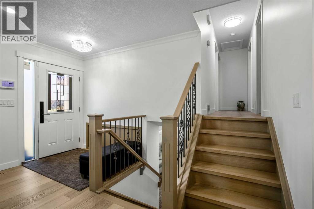 Single Family House 4 Level for Sale in  Pinemill Way NE Pineridge Calgary 
