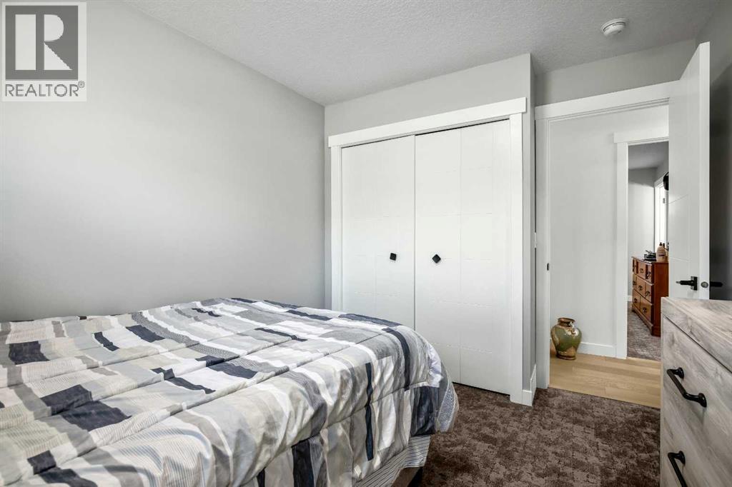 Single Family House 4 Level for Sale in  Pinemill Way NE Pineridge Calgary 