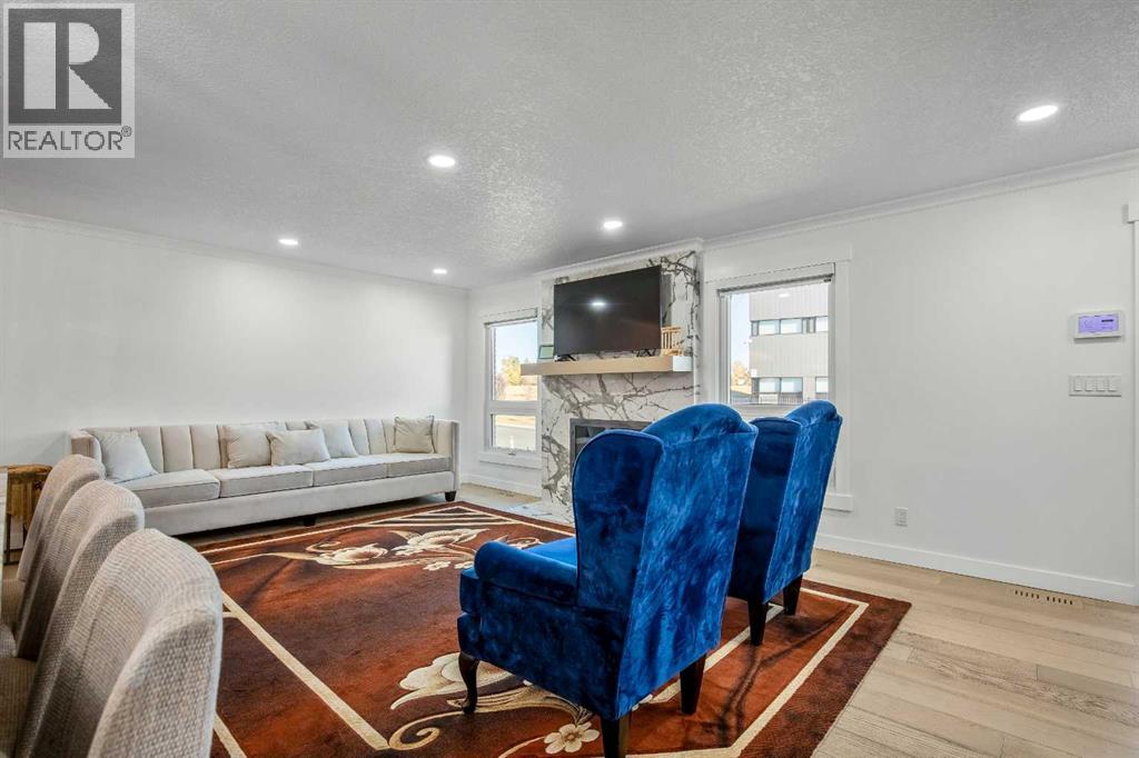 Single Family House 4 Level for Sale in  Pinemill Way NE Pineridge Calgary 