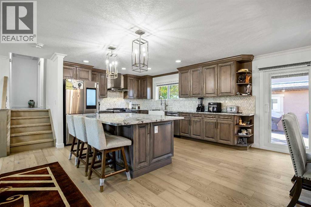 Single Family House 4 Level for Sale in  Pinemill Way NE Pineridge Calgary 