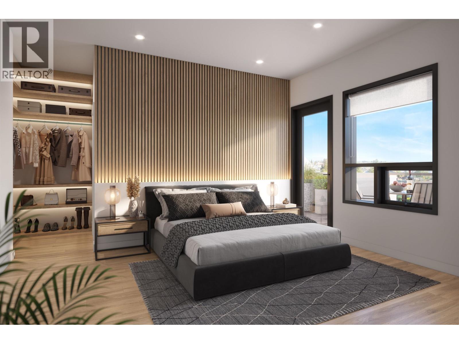 2 128 W WOODSTOCK AVENUE, Vancouver