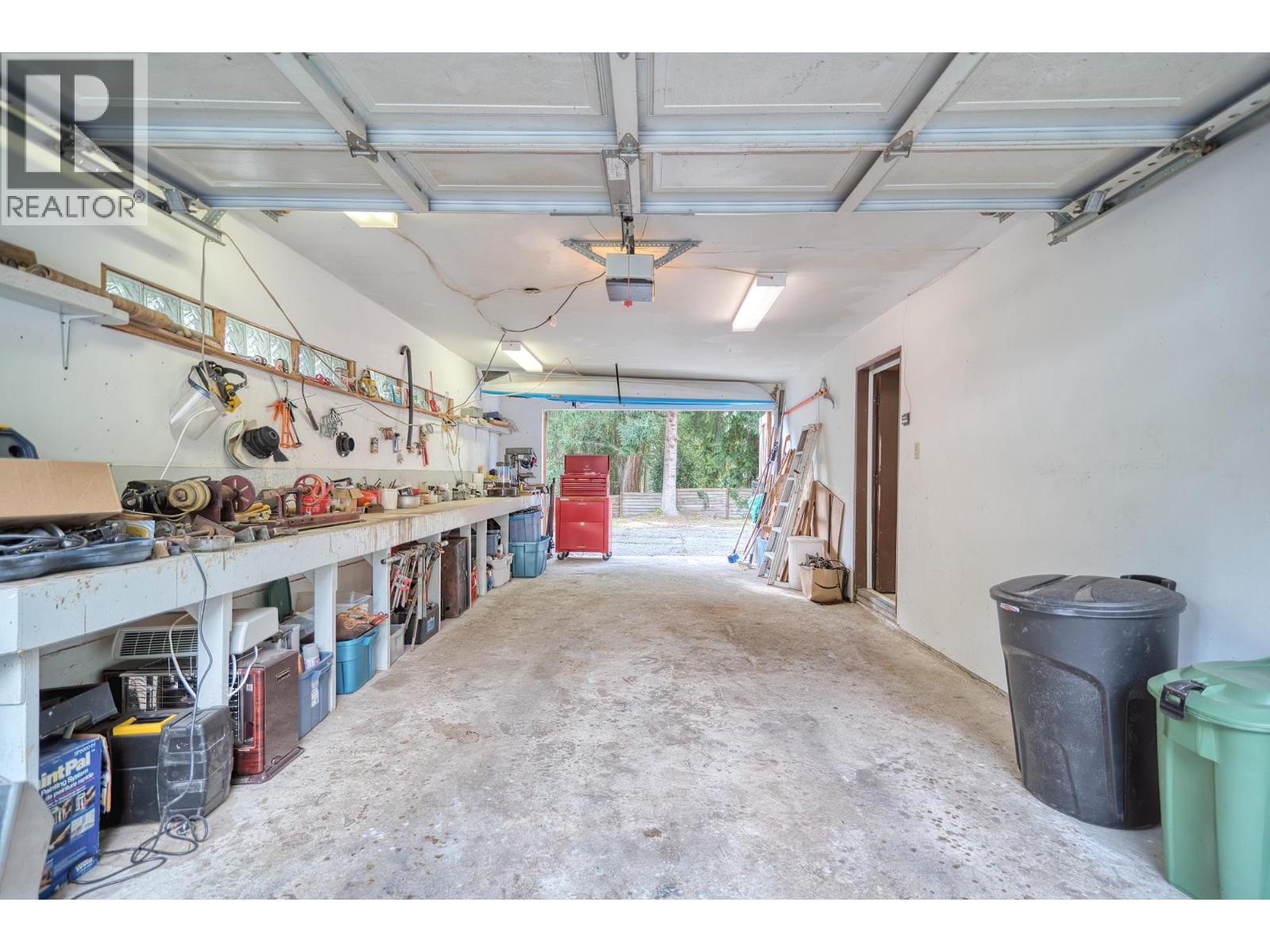 1067 FIRCREST ROAD, Gibsons