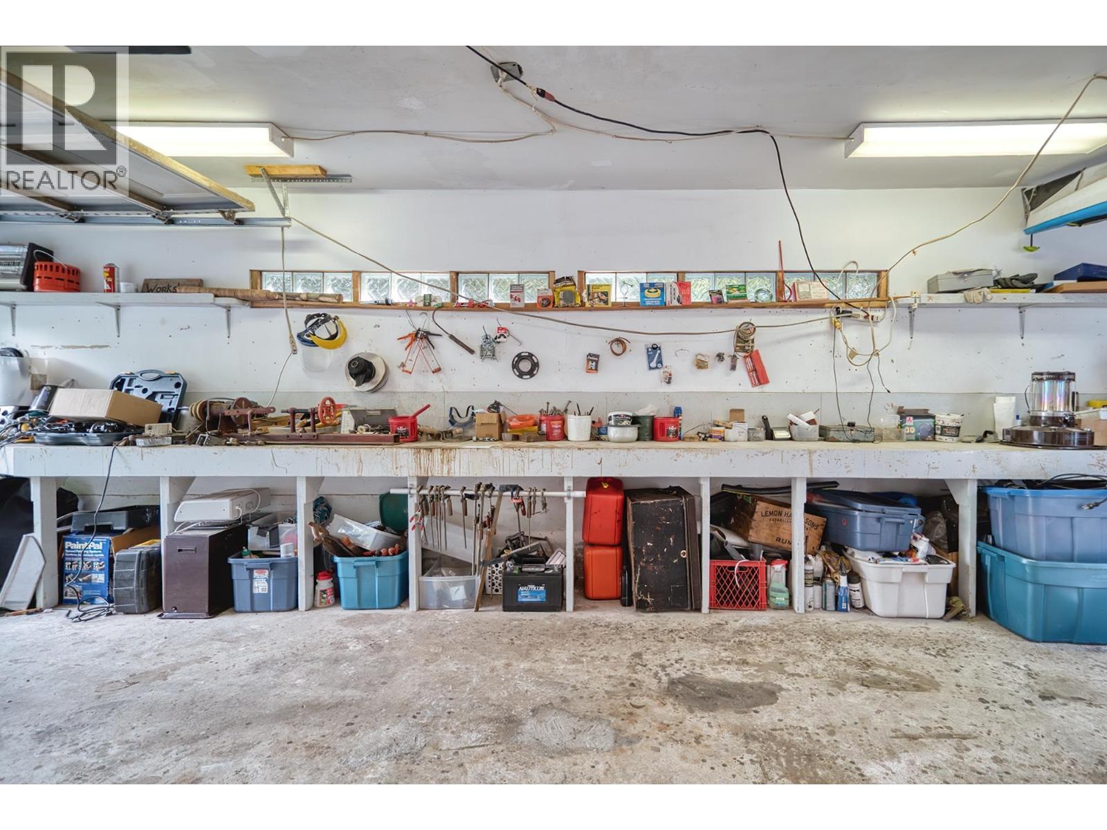 1067 FIRCREST ROAD, Gibsons