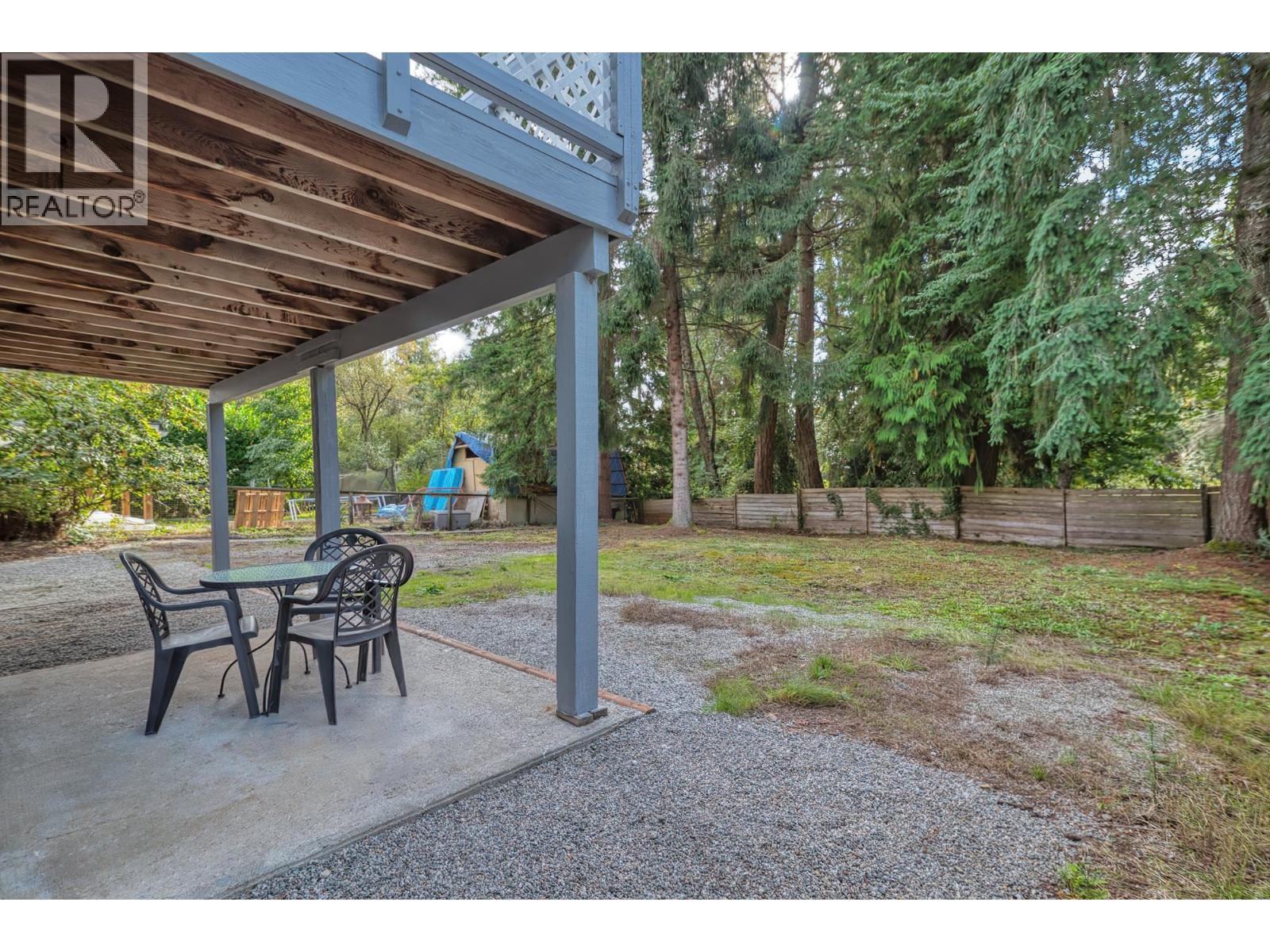 1067 FIRCREST ROAD, Gibsons