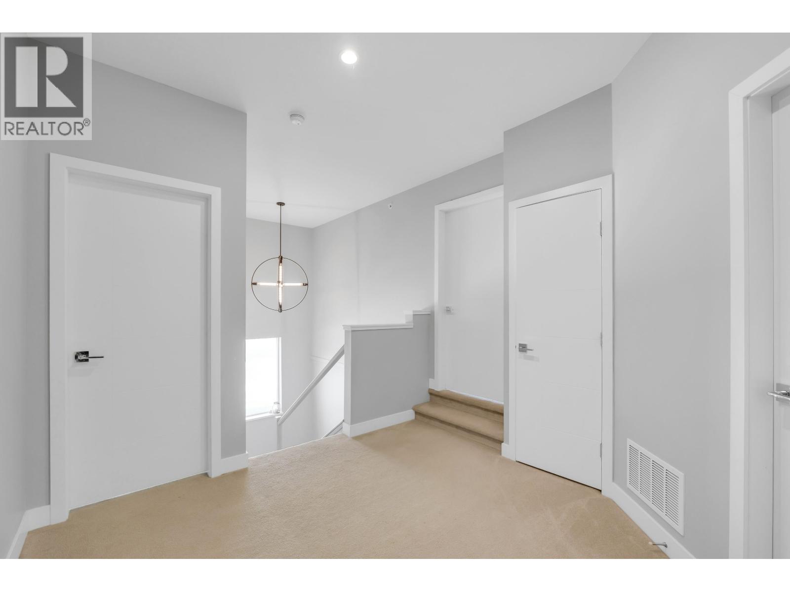 39262 FALCON CRESCENT, Squamish