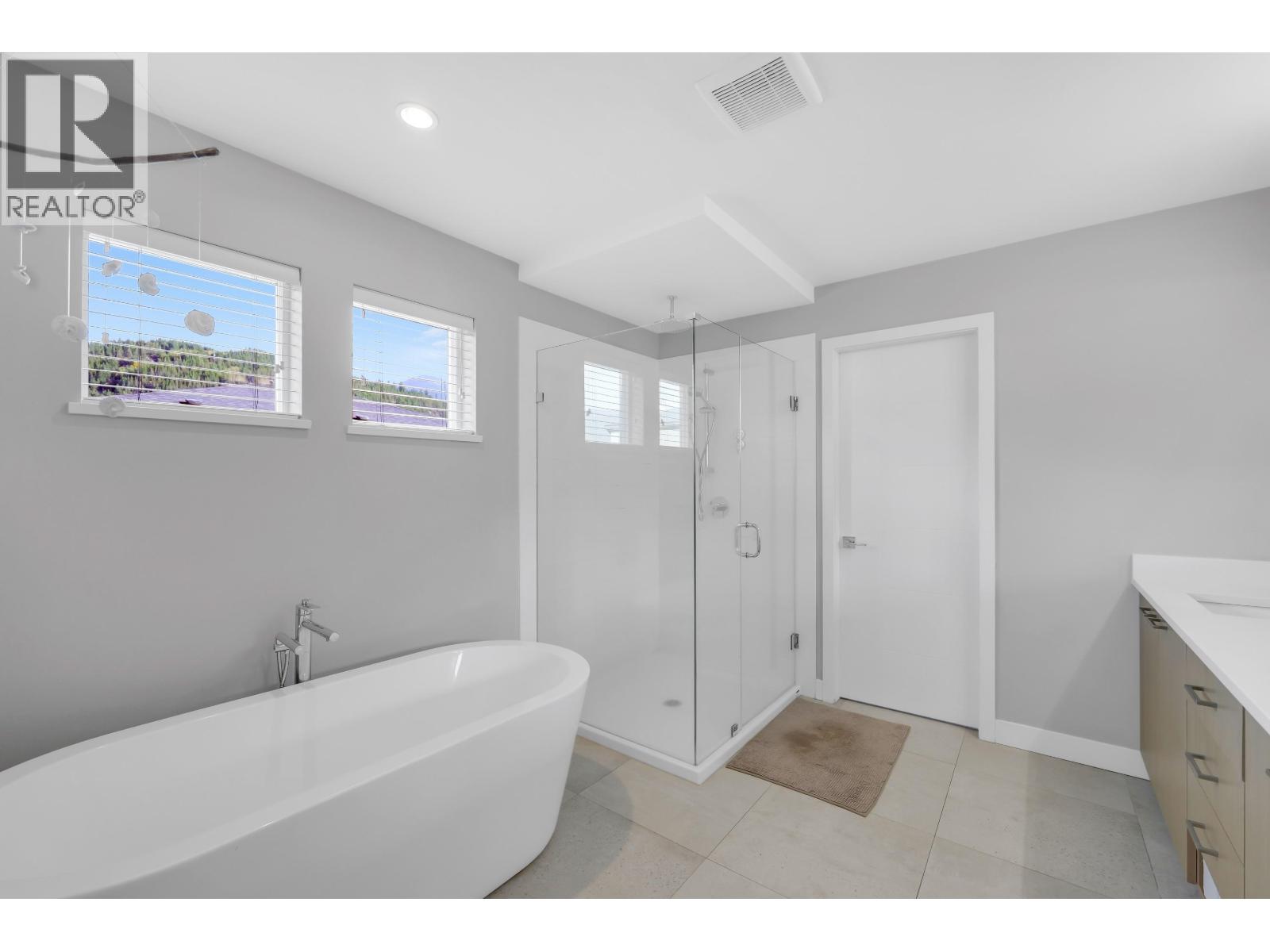 39262 FALCON CRESCENT, Squamish