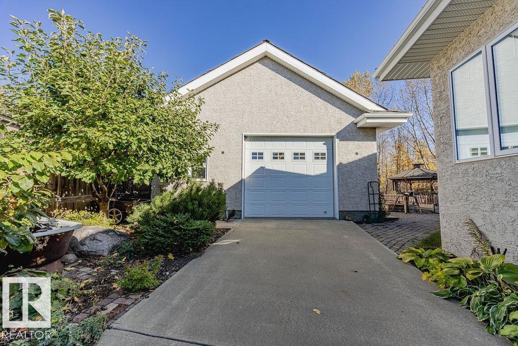 617 FOUNTAIN CREEK CI, Rural Strathcona County