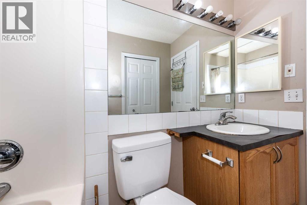Single Family House for Sale in  TARAWOOD Road NE Taradale Calgary 