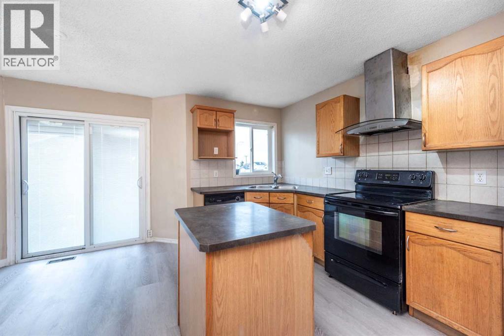 Single Family House for Sale in  TARAWOOD Road NE Taradale Calgary 