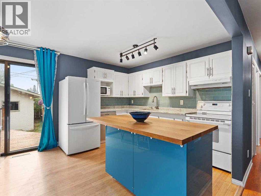 Single Family House Bungalow for Sale in  Cottonwood Crescent SE Southview Calgary 