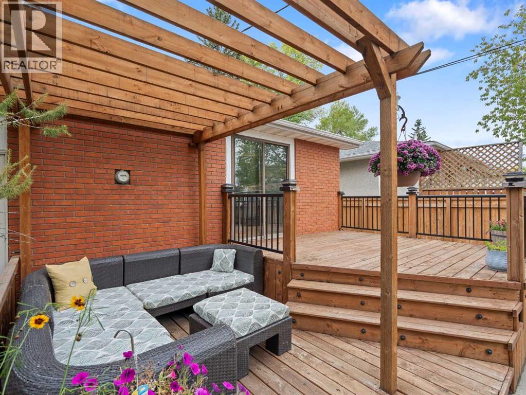 Single Family House Bungalow for Sale in  Cottonwood Crescent SE Southview Calgary 