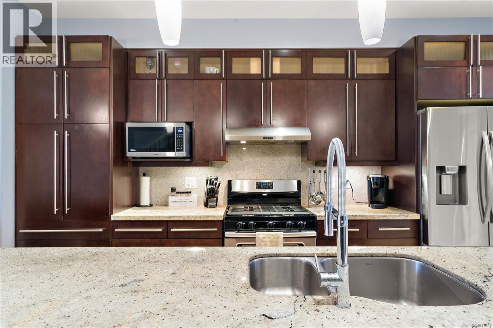 6583 Lincroft Road, Sooke